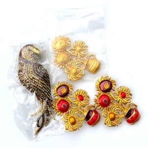 Brooch bundle!! NWOT and a craft project too!!